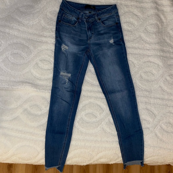 Ripped Jeans - Picture 1 of 3